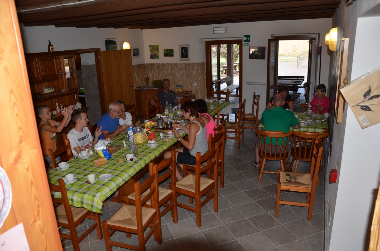 colazione self-service in foresteria: pure stile FIAB famiglie!