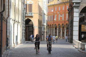 centro di modena in bici