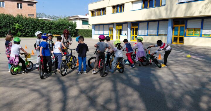 In bici a scuola